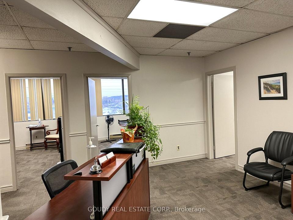 303 - 1685 Main Street West, Hamilton, ON