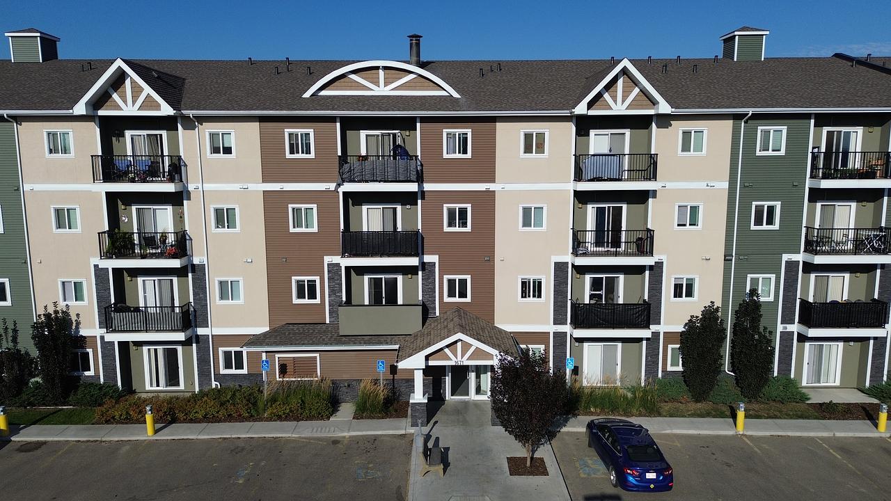 1671 Jamha Road Northwest, Edmonton, AB