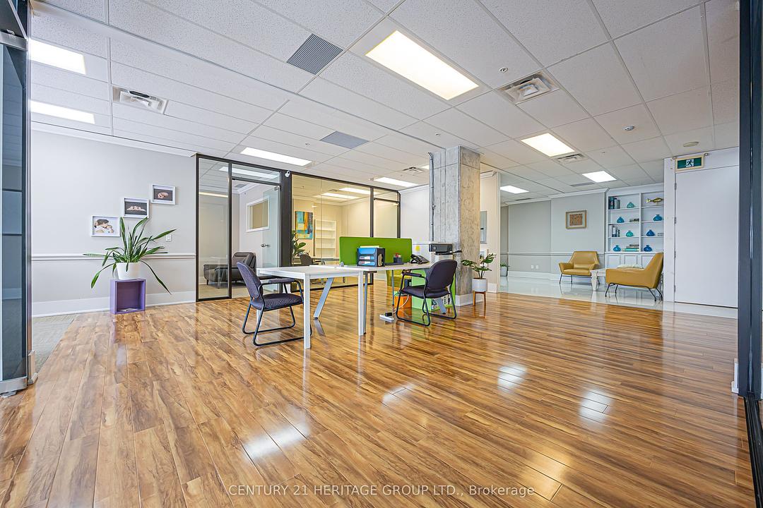 810-811 - 7191 Yonge Street, Markham, ON