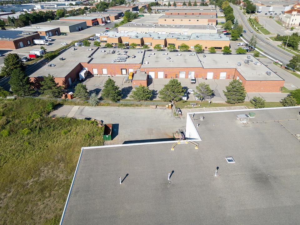 18 - 215 Traders Boulevard East, Mississauga, ON