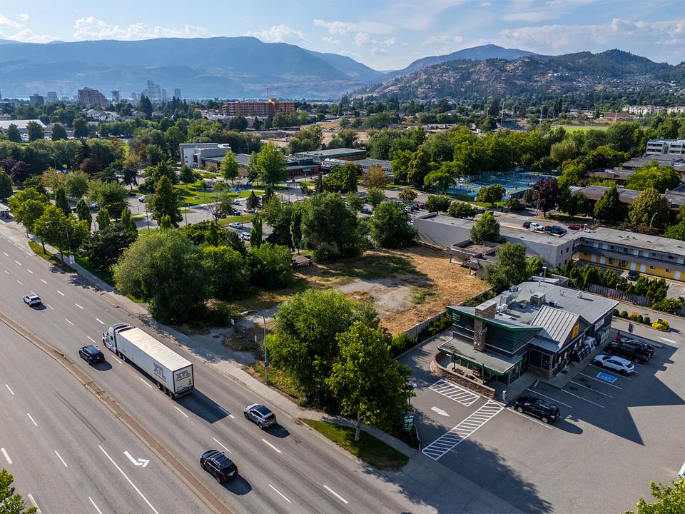1864 Harvey Avenue, Kelowna, BC