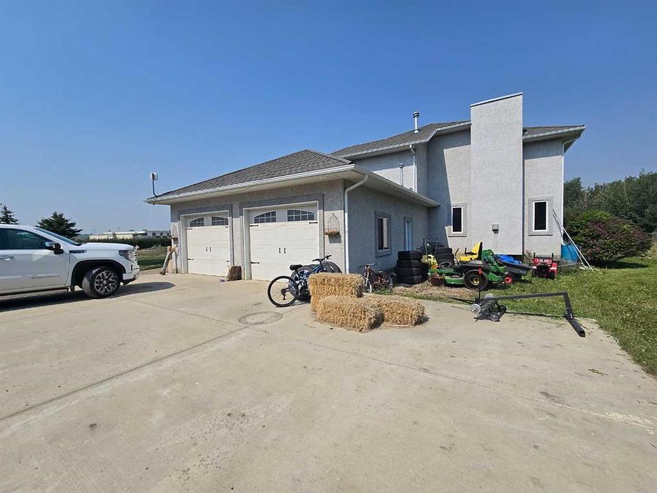 28244 Alberta 590, Innisfail, AB