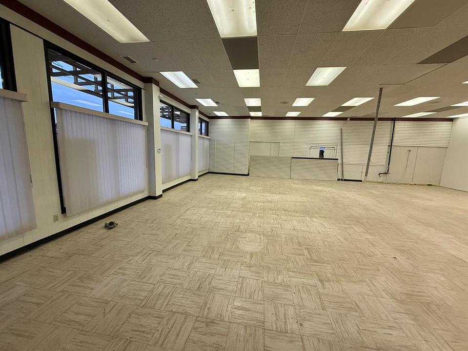 Bay 1 - 111 Government Road, Hinton, AB