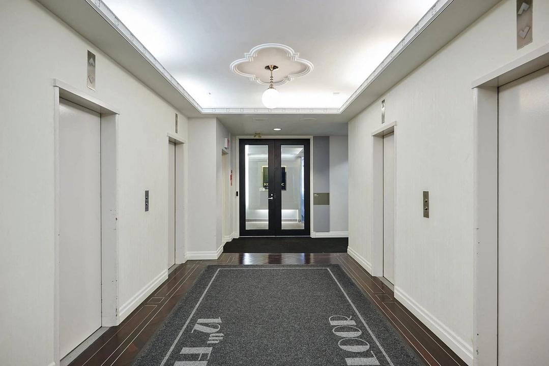 1400 - 8 King Street East, Toronto, ON