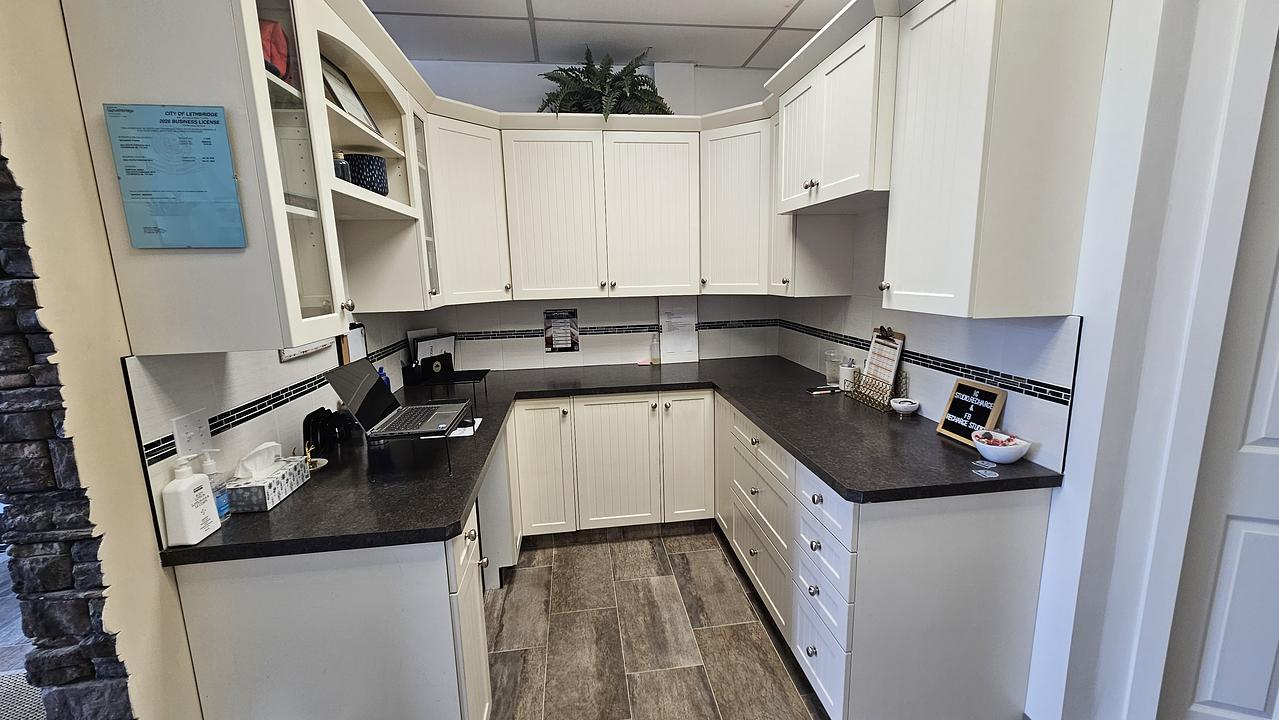 2622 South Parkside Drive, Lethbridge, AB