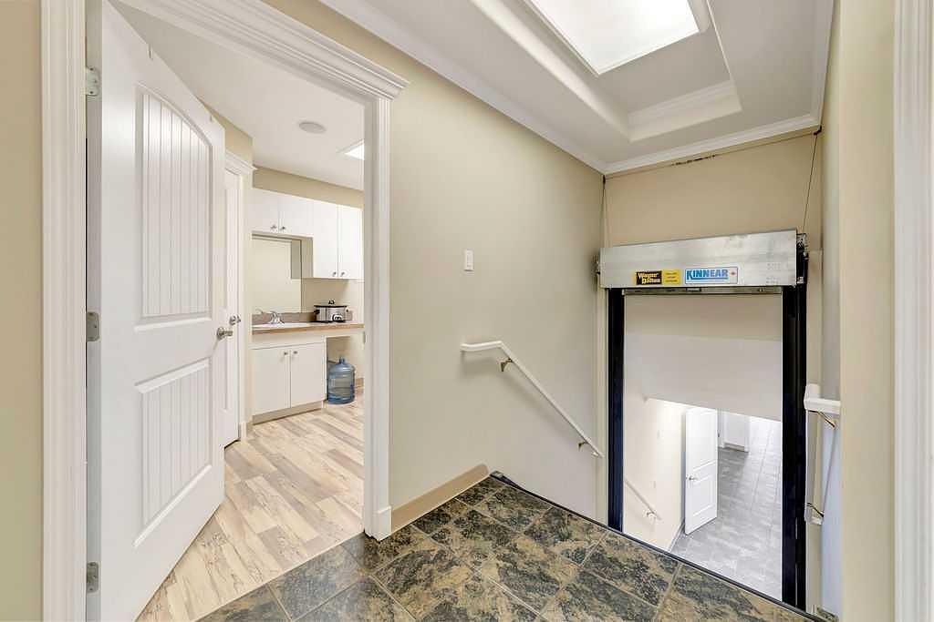 4921 50 Street, Lloydminster, SK