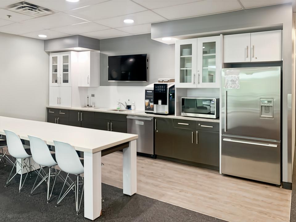 201 - 9225 Leslie Street, Richmond Hill, ON