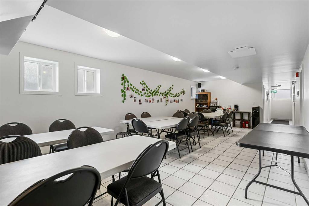 232 8A Street Northeast, Calgary, AB
