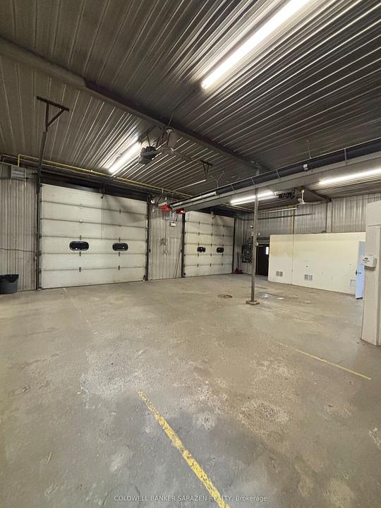 7010 Parkway Road, Ottawa, ON