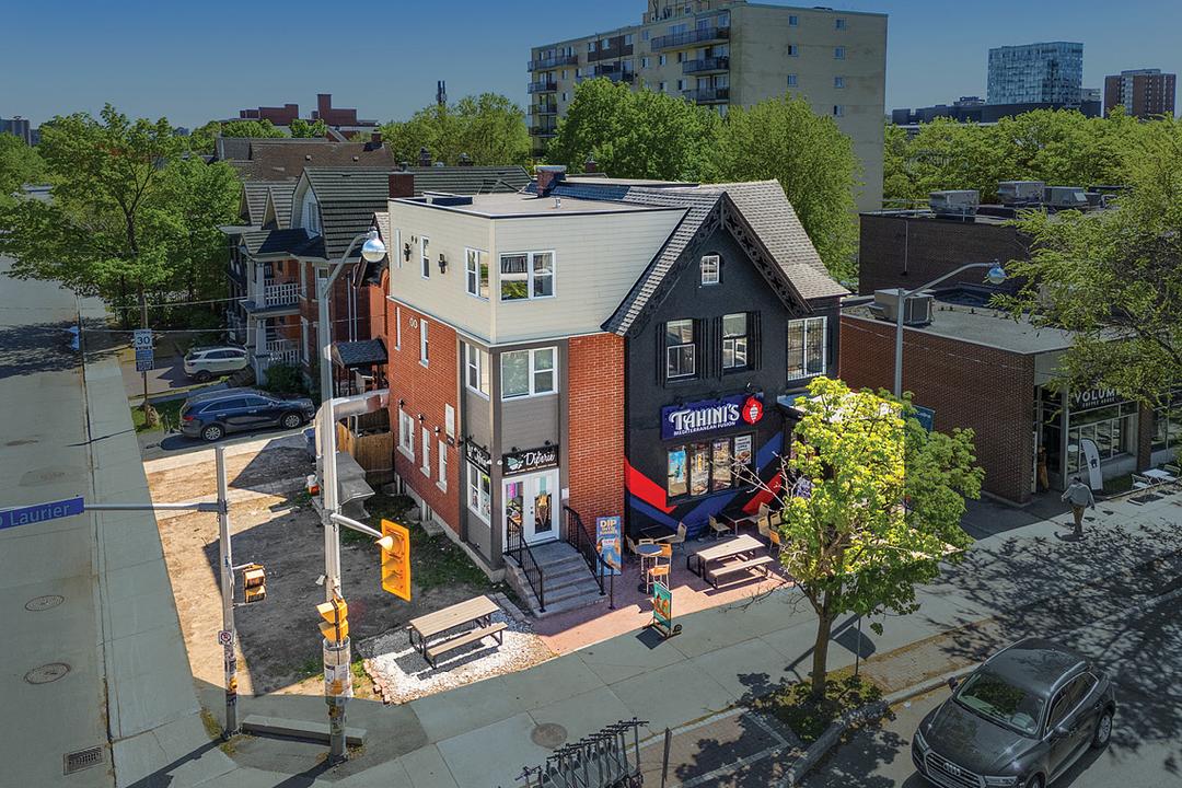 238 Laurier Avenue East, Ottawa, ON