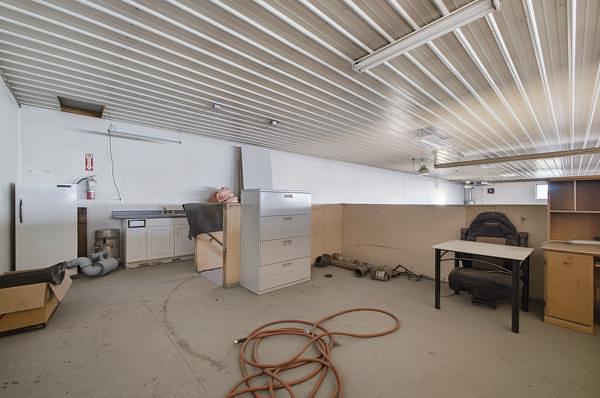 39325 Range Road 273, Bentley, AB