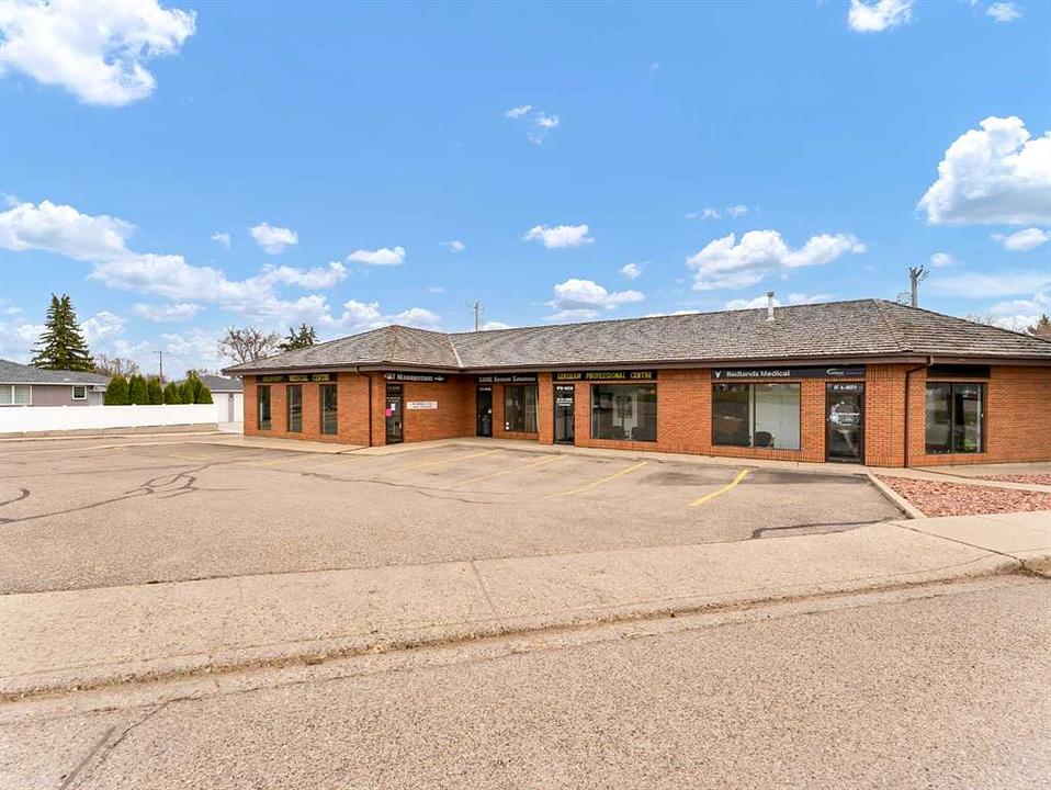 4 - 809 Bullivant Crescent Southwest, Medicine Hat, AB