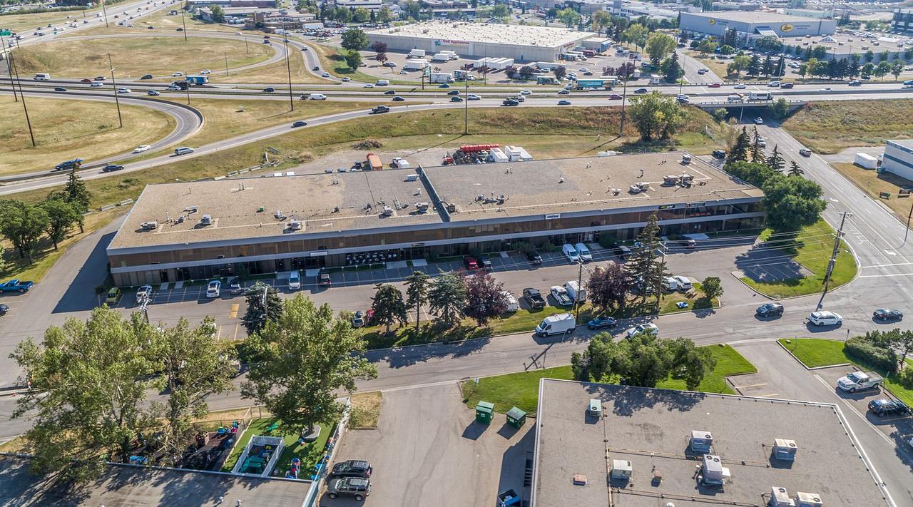 6 - 1235 64 Avenue Southeast, Calgary, AB
