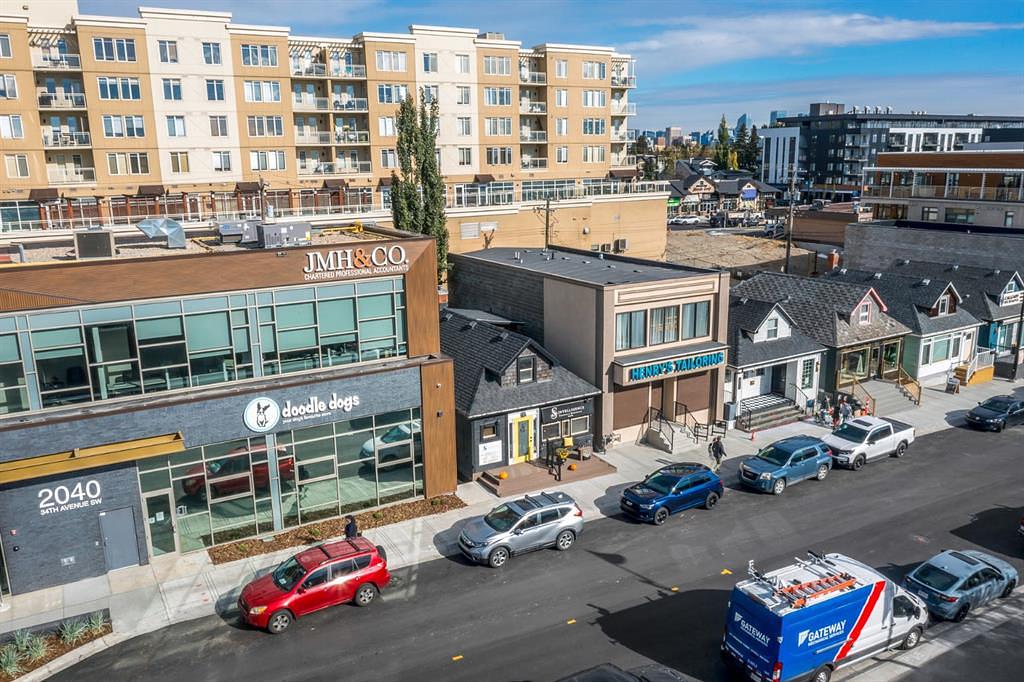 2032 34 Avenue Southwest, Calgary, AB