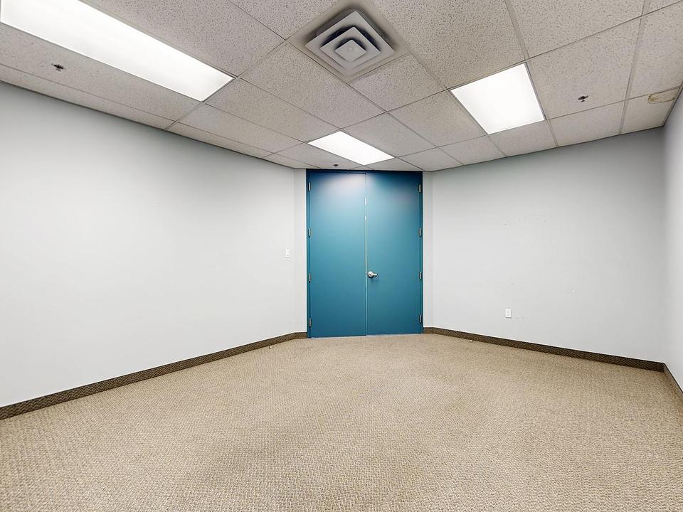 B - 1060 B Lorimar Drive, Mississauga, ON