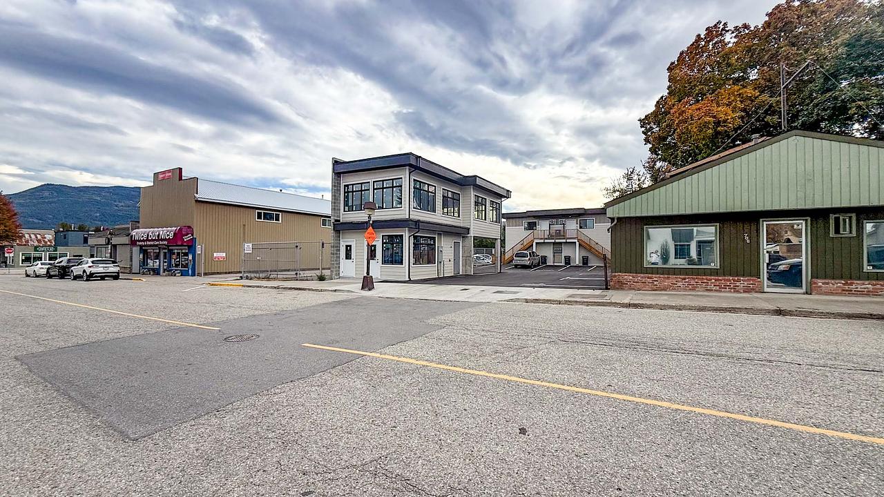 704 Cliff Avenue, Enderby, BC