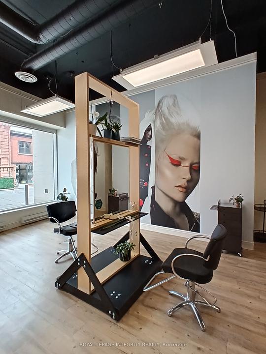 100 - 100 Murray Street, Ottawa, ON