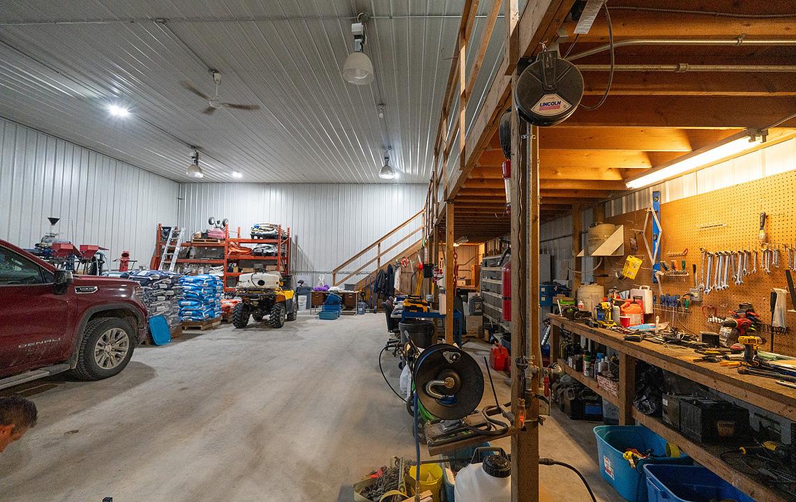 41103 6 Road E, Domain, MB