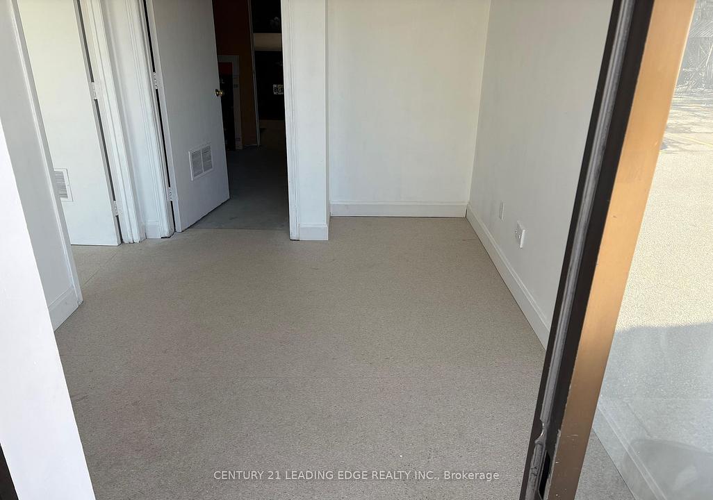 3 - 52 Airview Road, Toronto, ON