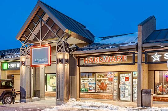 8338 18 Street Southeast, Calgary, AB