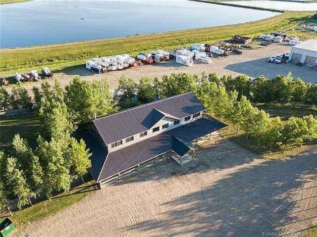 8 30 Street, Sylvan Lake, AB