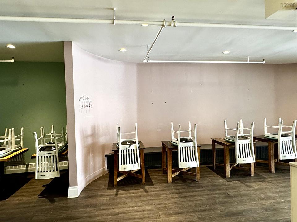 195 Commercial Street, Glace Bay, NS