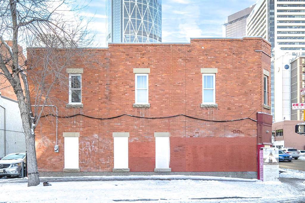 200 Centre Street South, Calgary, AB