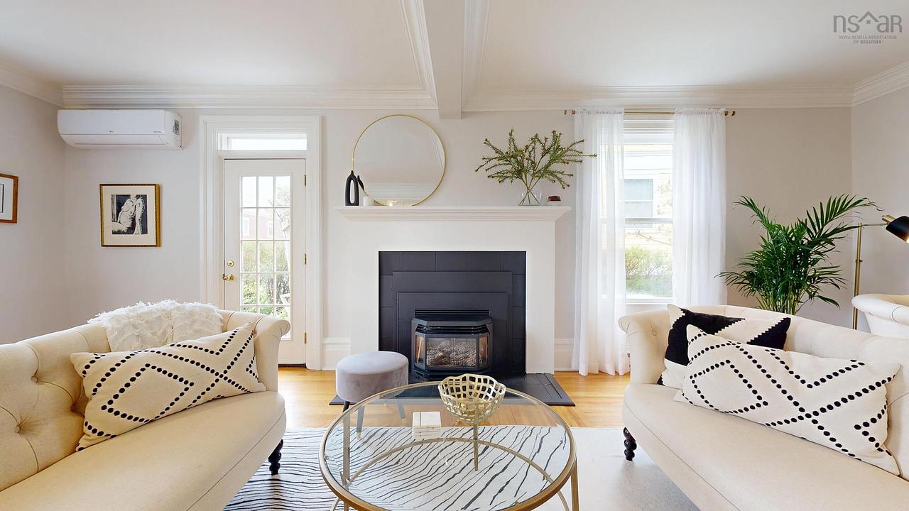 558 Main Street, Mahone Bay, NS