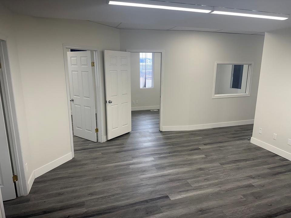170 - 8319 Chiles Industrial Avenue, Red Deer, AB
