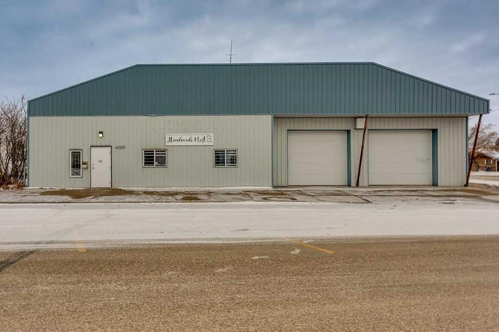 4831 Main Street, Alix, AB