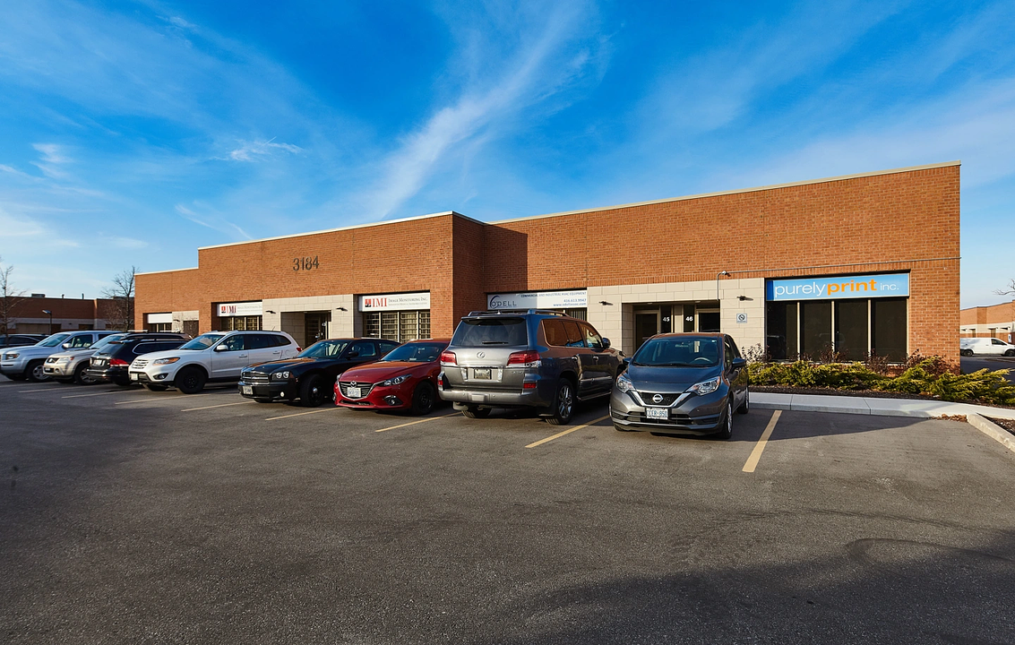 15 - 3190 Ridgeway Drive, Mississauga, ON