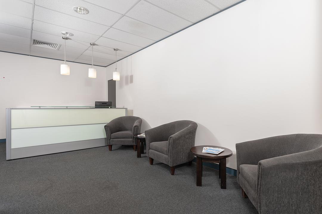 350 - 4605 Boulevard Lapinière, Brossard, QC
