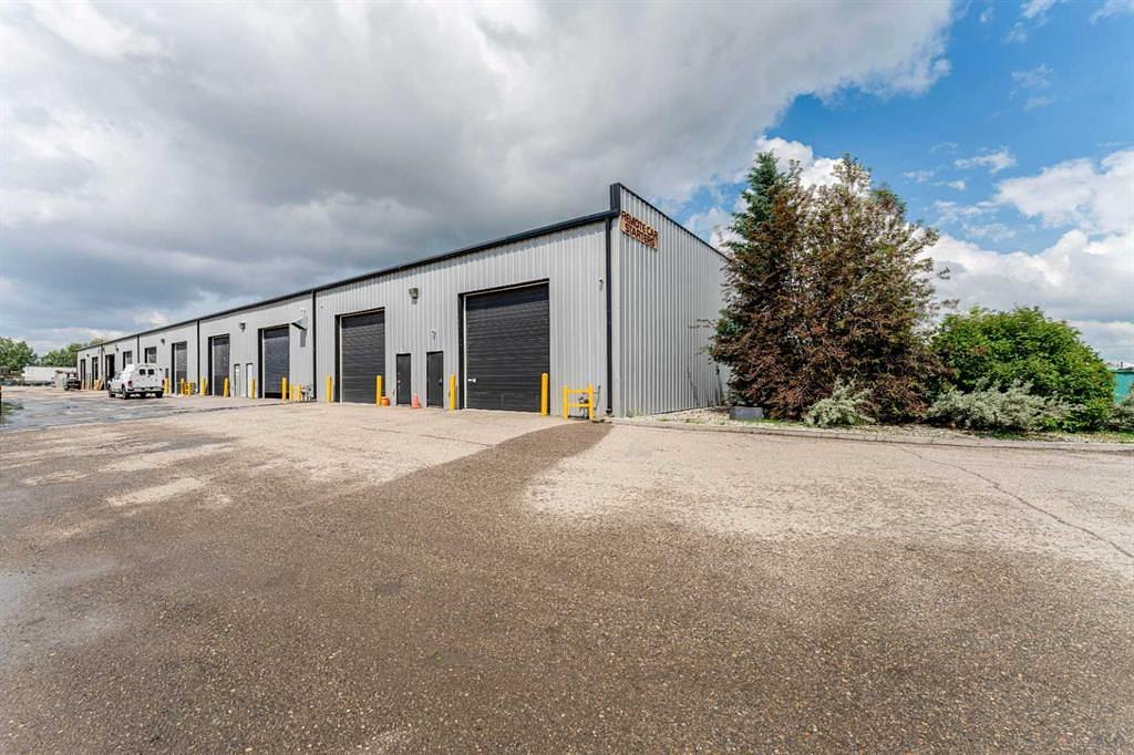 10 - 235105 Wrangler Drive, Rocky View County, AB