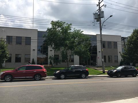 5796 Rue Ferrier, Mont-Royal, QC