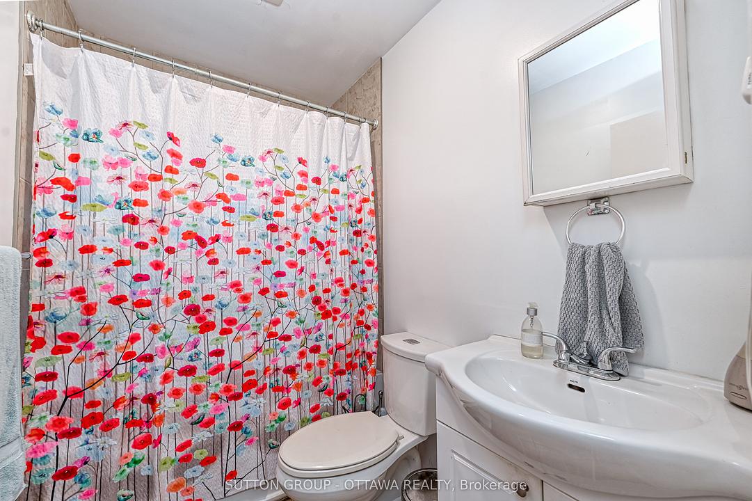 156 Dagmar Avenue, Ottawa, ON