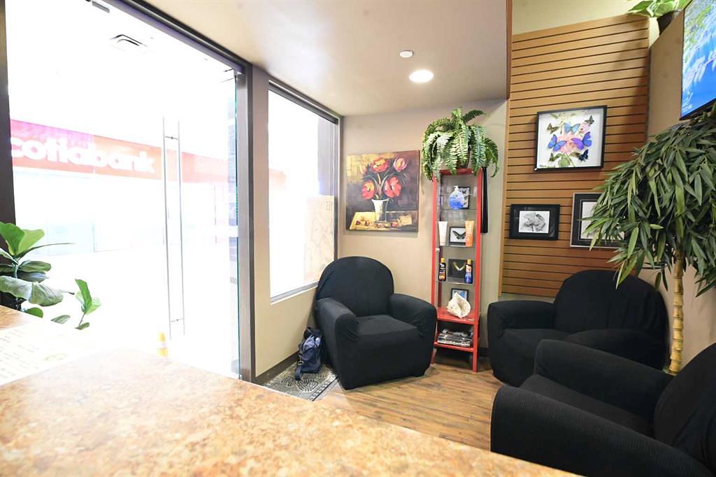 401 - 8120 Beddington Boulevard Northwest, Calgary, AB