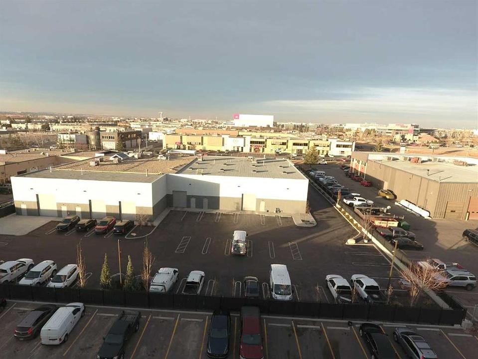 1 - 2315 30 Avenue Northeast, Calgary, AB