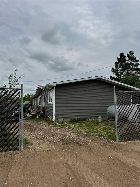 2201 14 Avenue, Wainwright, AB