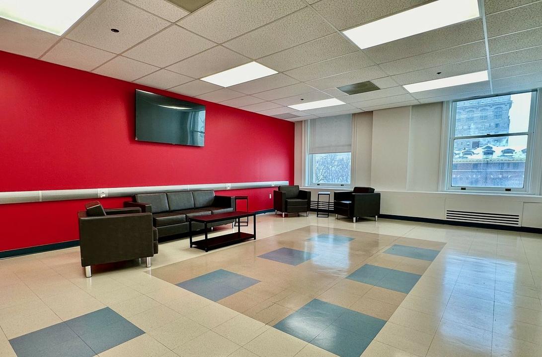 360 - 123 Main Street, Winnipeg, MB