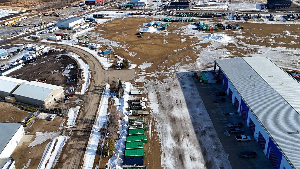 5 Schenk Industrial Road, Sylvan Lake, AB