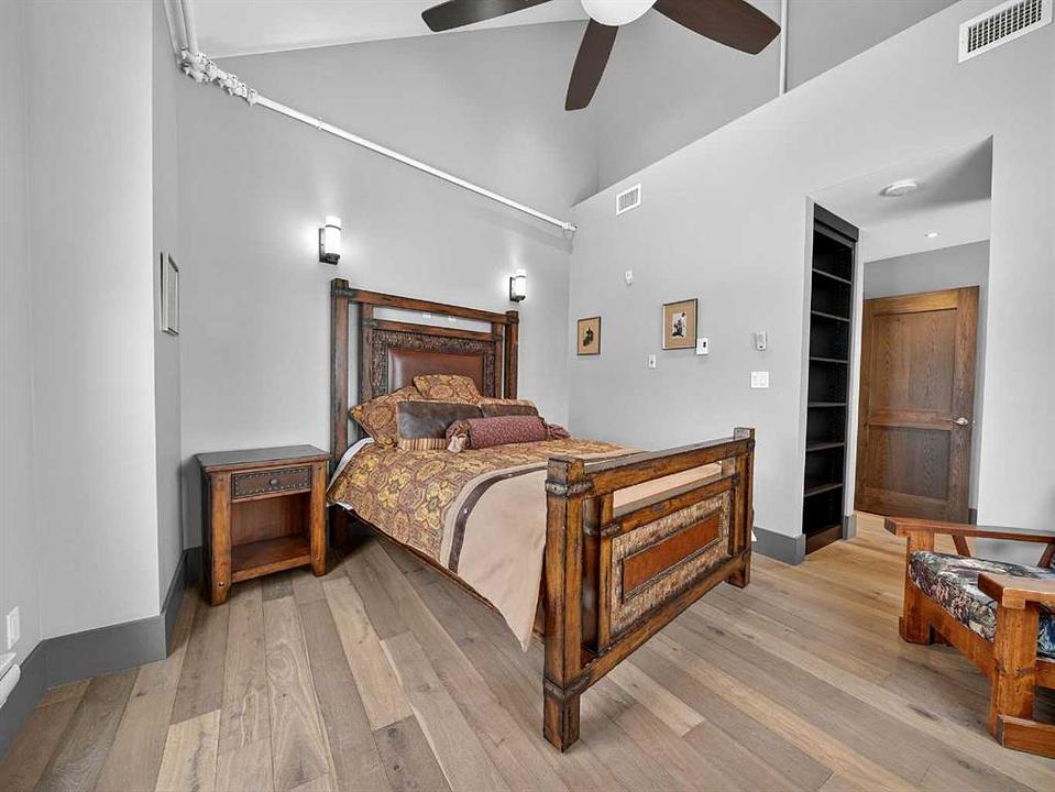 1015 11 Street Southeast, Calgary, AB