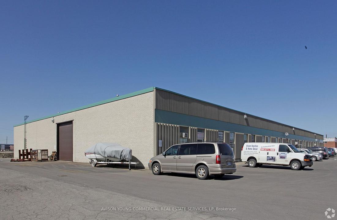 3 - 2585 Drew Road, Mississauga, ON