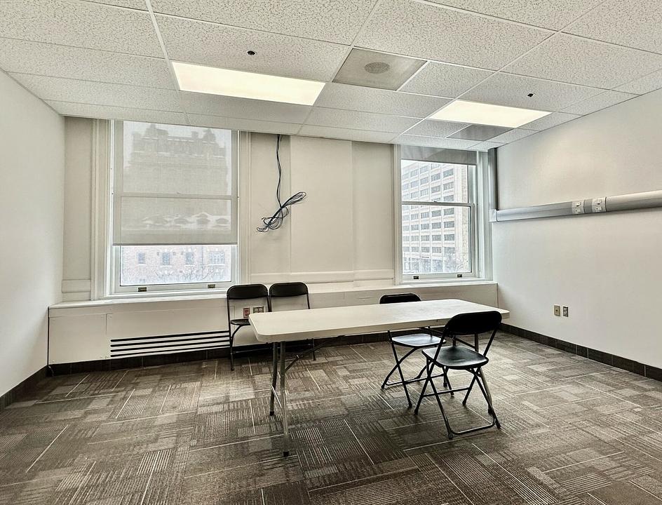 360 - 123 Main Street, Winnipeg, MB