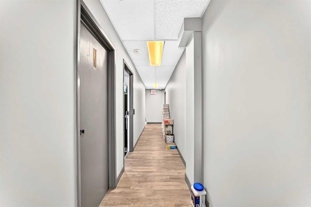 4722 1 Street Southwest, Calgary, AB
