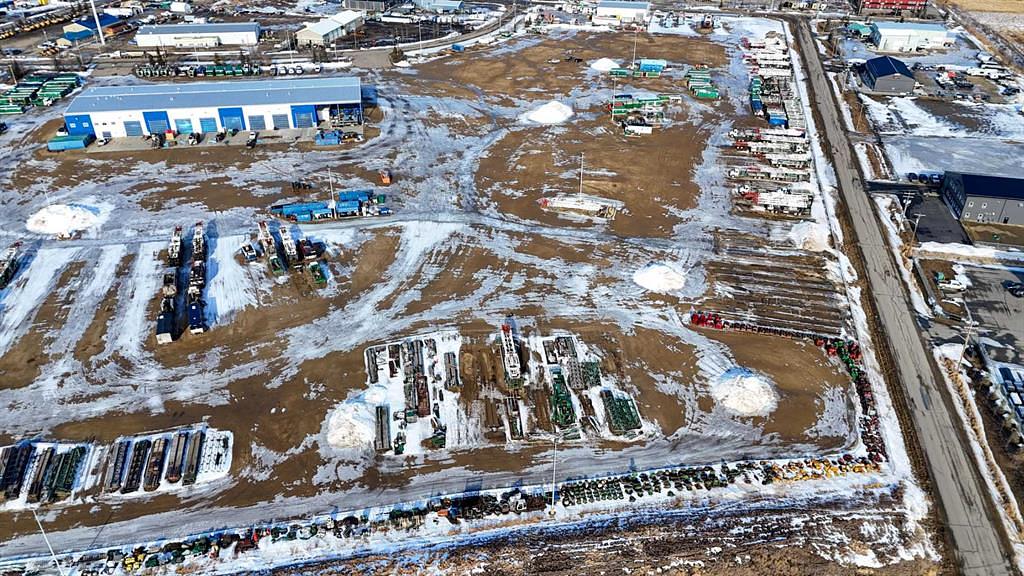18 Charles Industrial Way, Sylvan Lake, AB