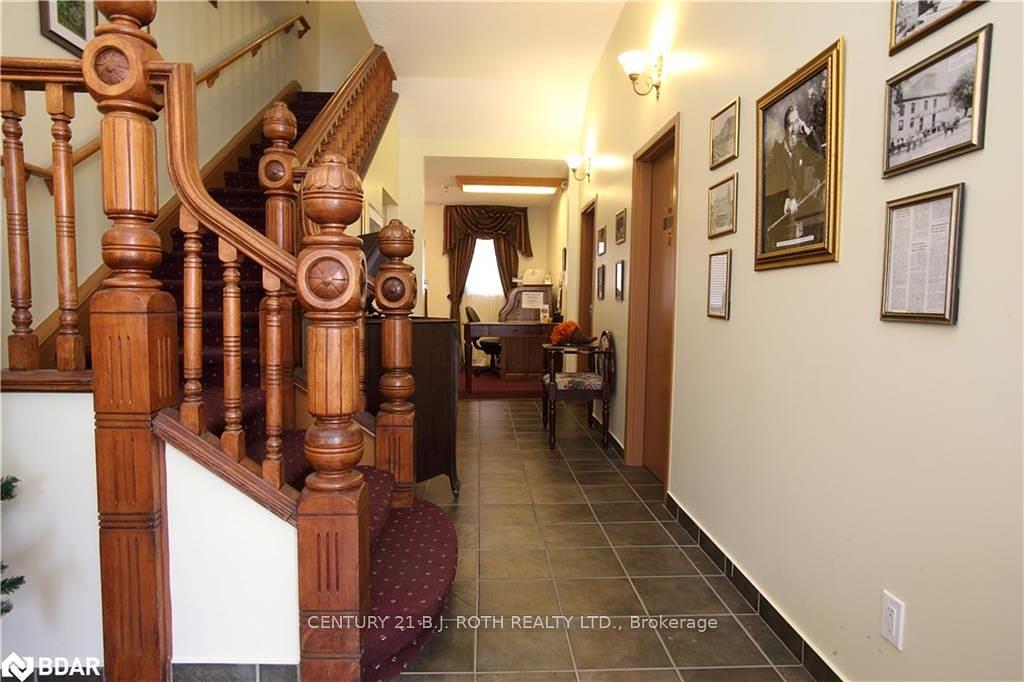 1 Berczy Street, Barrie, ON