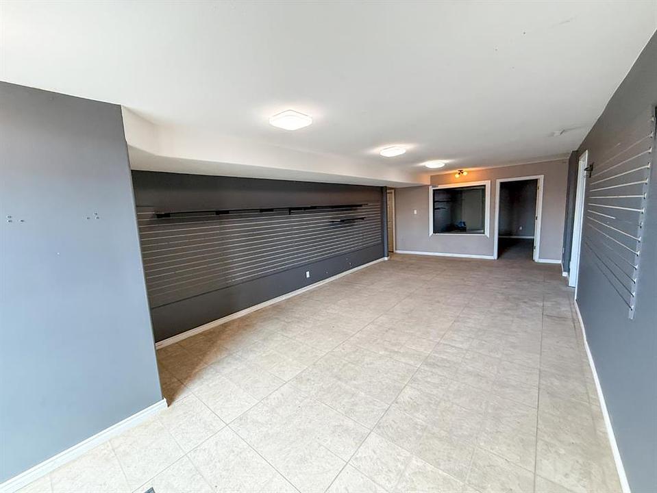 2211 2 Avenue North, Lethbridge, AB
