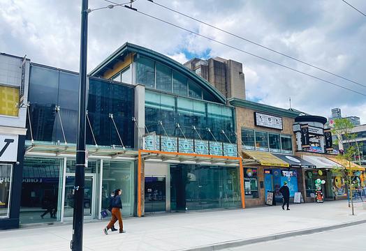 1176 Robson St, Vancouver, BC