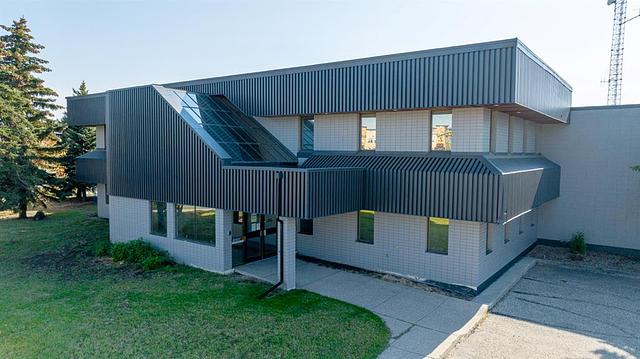 9717 97 Avenue, Grande Prairie, AB