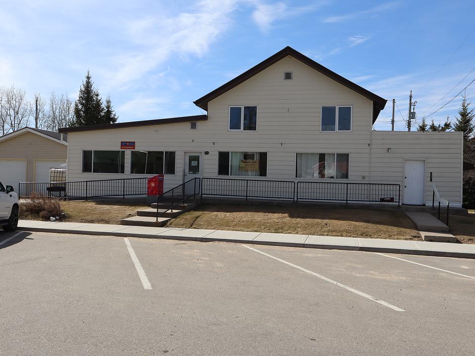 22 State Avenue, Fort Assiniboine, AB